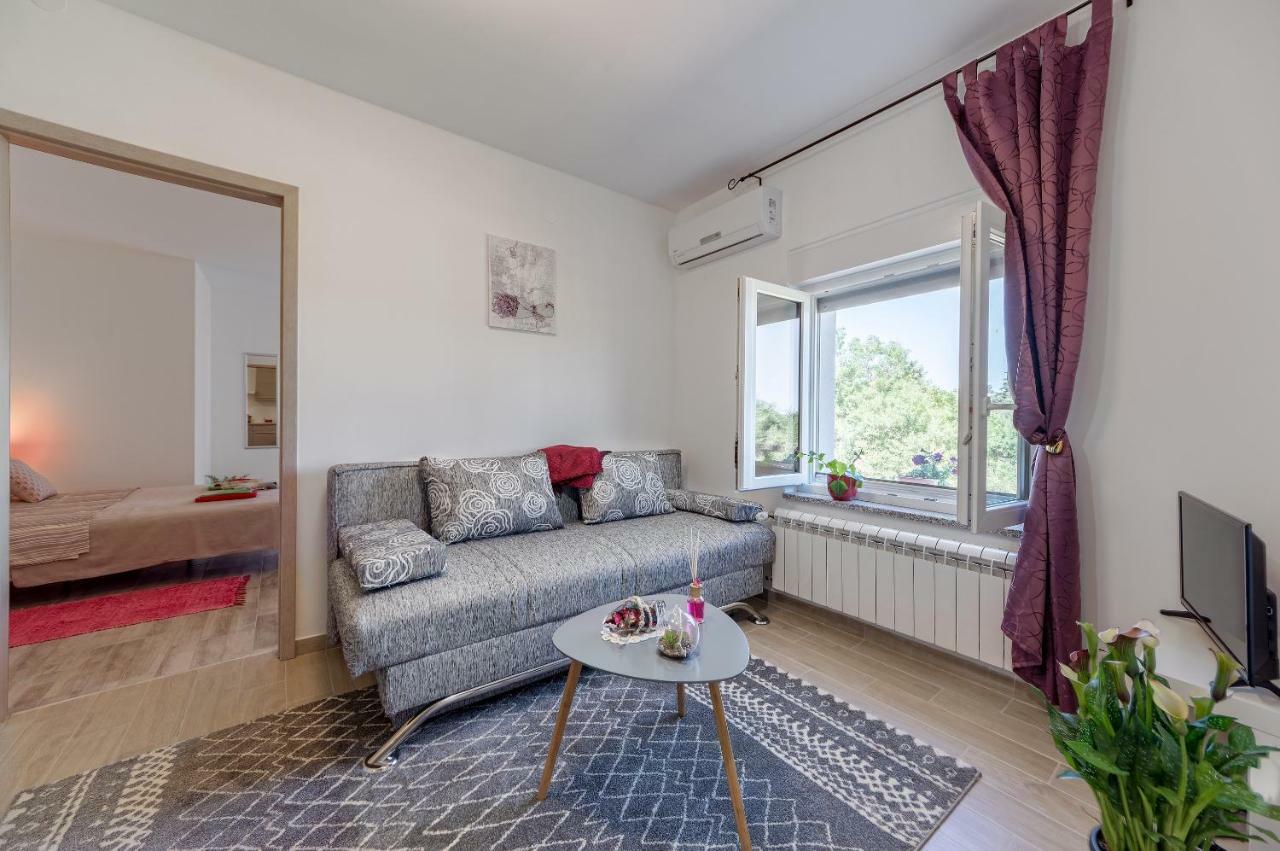 Apartment Lavander 02 *