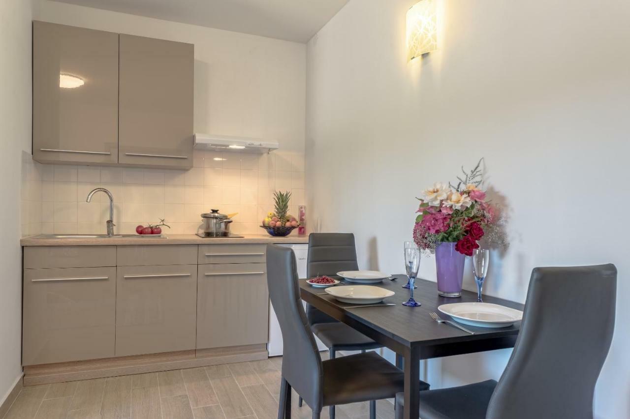 Apartment Lavander 02 *